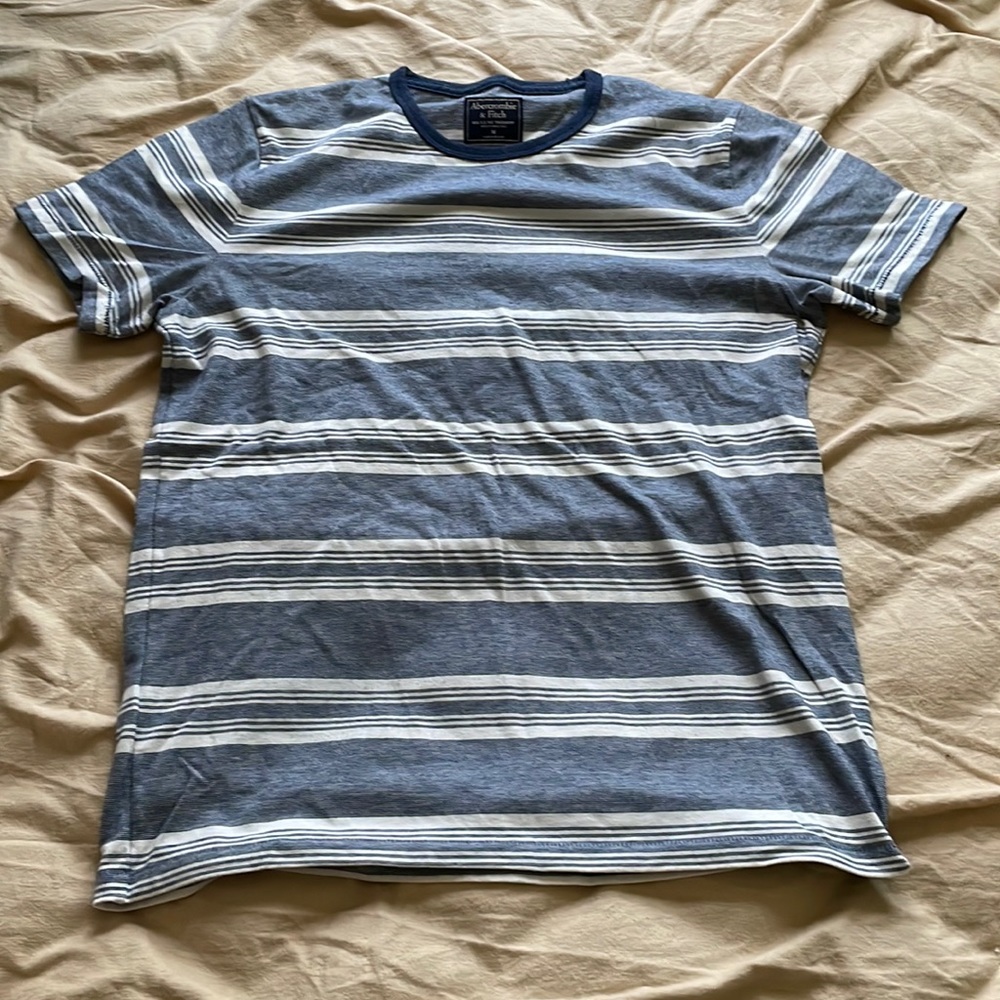 Abercrombie t-shirt